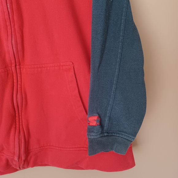 90s Wisconsin STARTER Zip-Up Hoodie - Picture 2 of 5